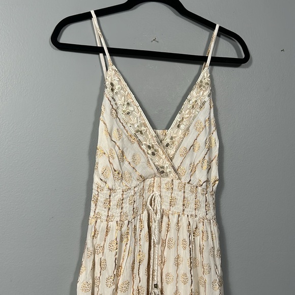 Me 2 Magic Cream over Gold Print V-neck Ruched Back Layered Skirt Maxi Dress M - Picture 6 of 17